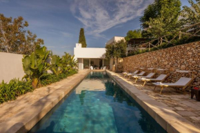 A masseria in the center of town with pool Muro Leccese